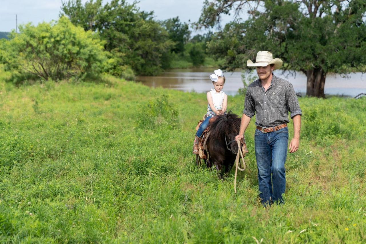 Wildcatter Ranch And Resort Graham Экстерьер фото