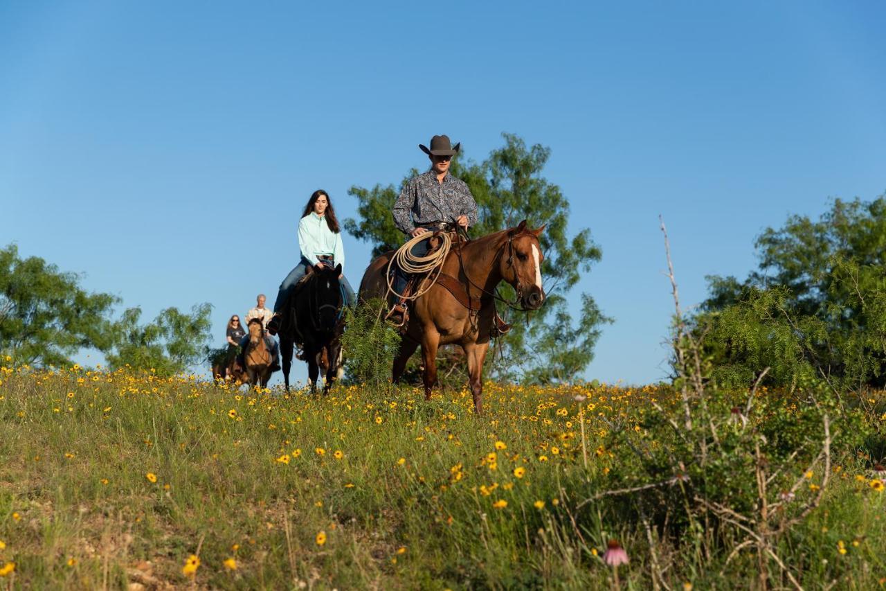 Wildcatter Ranch And Resort Graham Экстерьер фото